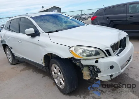 2013 Volvo Xc60 3.2 Premier из США, поврежденный, VIN YV4952DL2D2429382